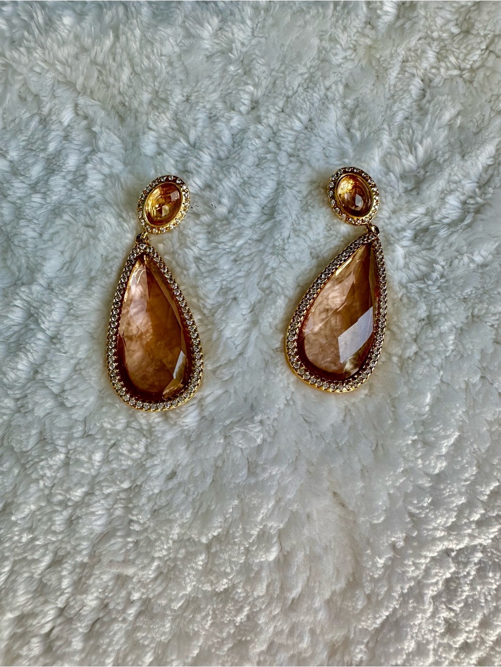 Kendra Scott gold with Iridescent Stones lariat necklace and matching earrings - Picture 10 of 11